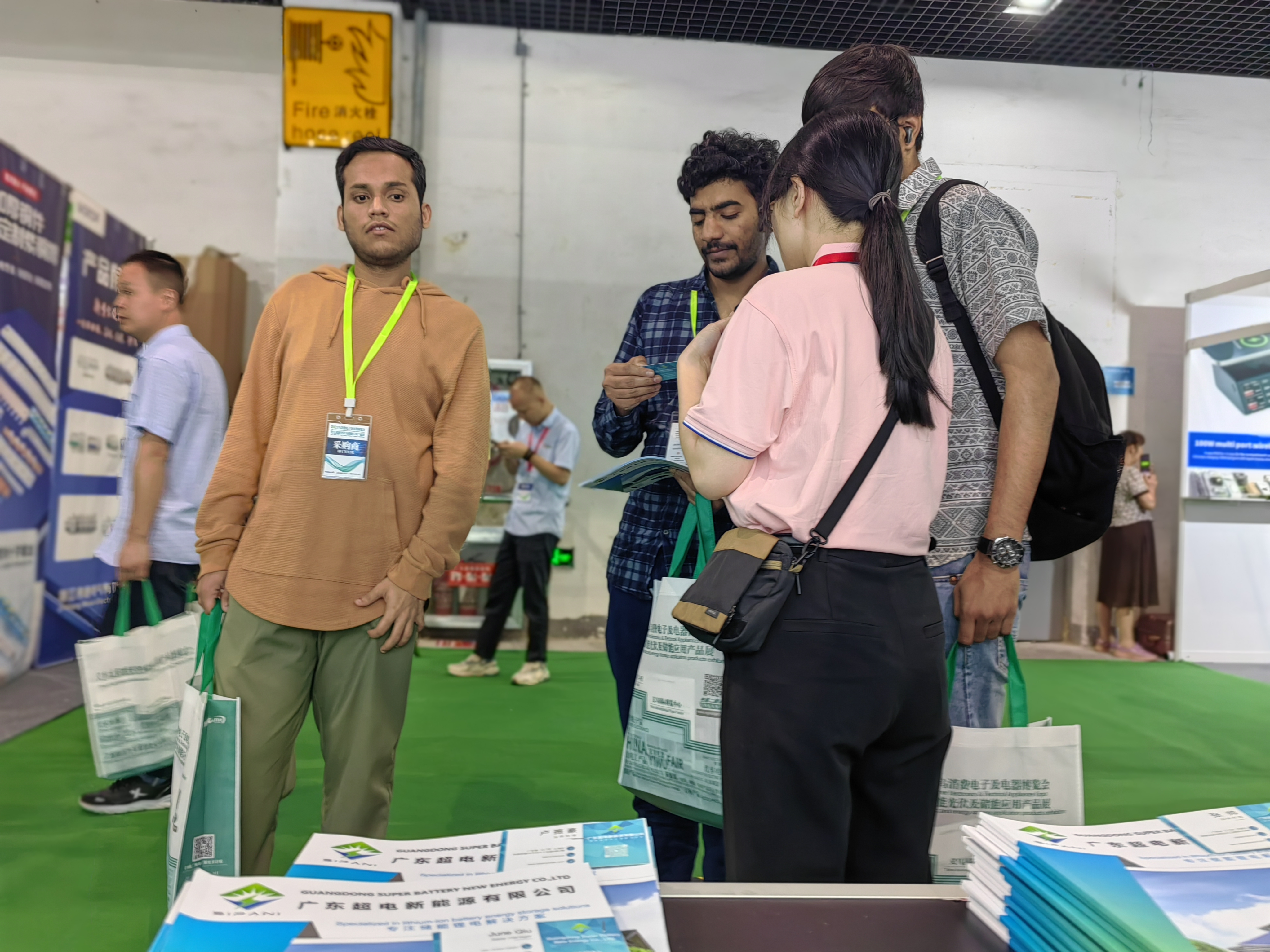 Wall Mount Lithium Iron Battery 48v 200ah Настенный литий-железный аккумулятор 48 В 200 Ач