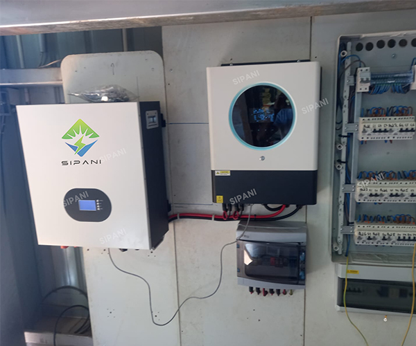 Путешествуя по миру батарей для монтажа в стойку, батарей для настенного монтажа и батарей для серверной стойки