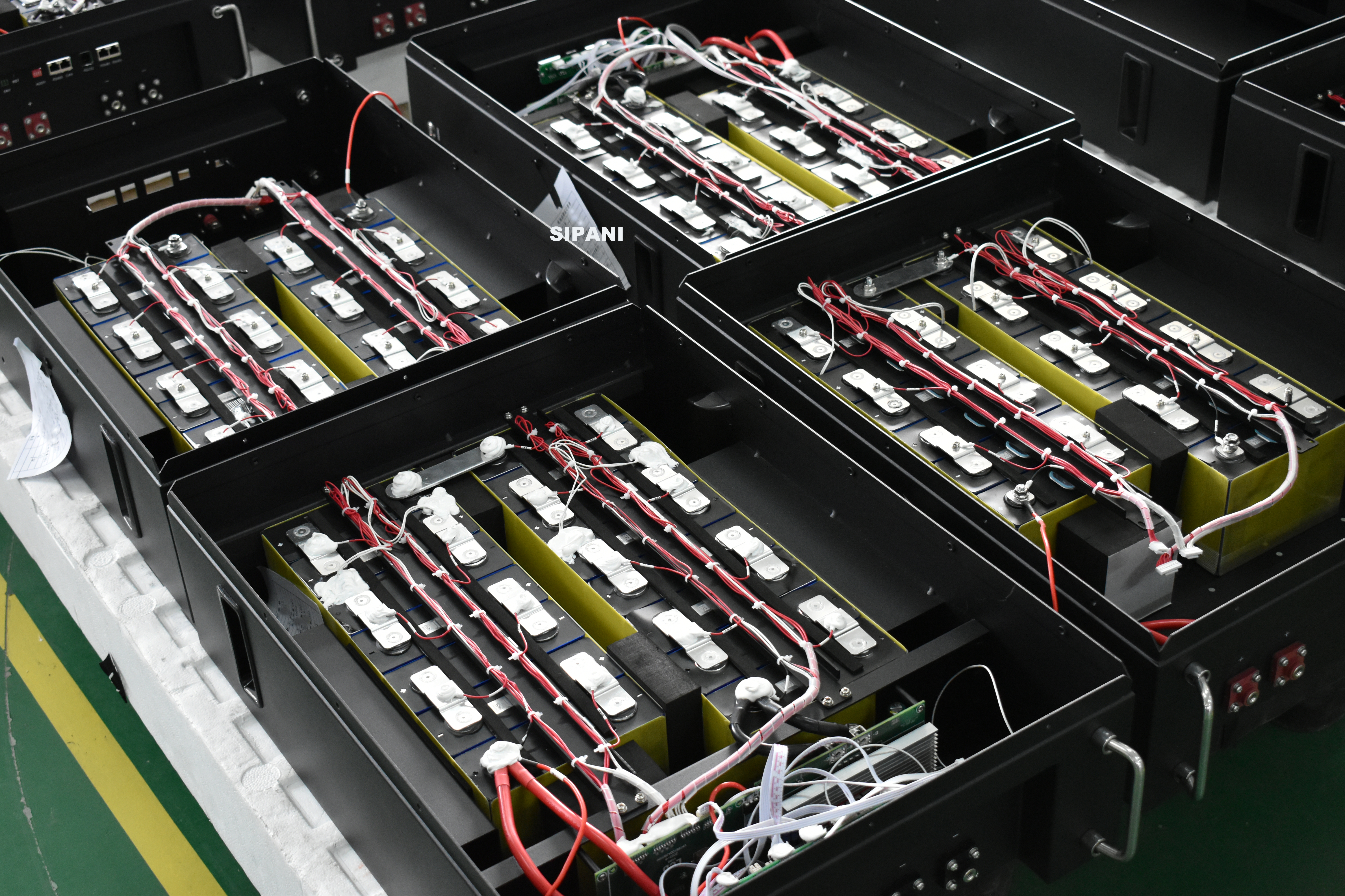 Батарея для монтажа в стойку