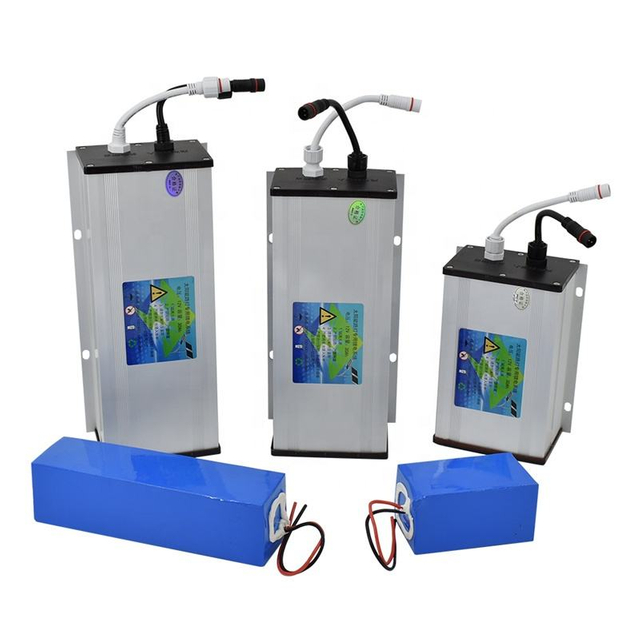 Перезаряжаемый литий-ионный аккумулятор 3,2 В 12,8 В 30/40/50/60/100ah Liefepo4 Аккумулятор для солнечного уличного фонаря/прожектора